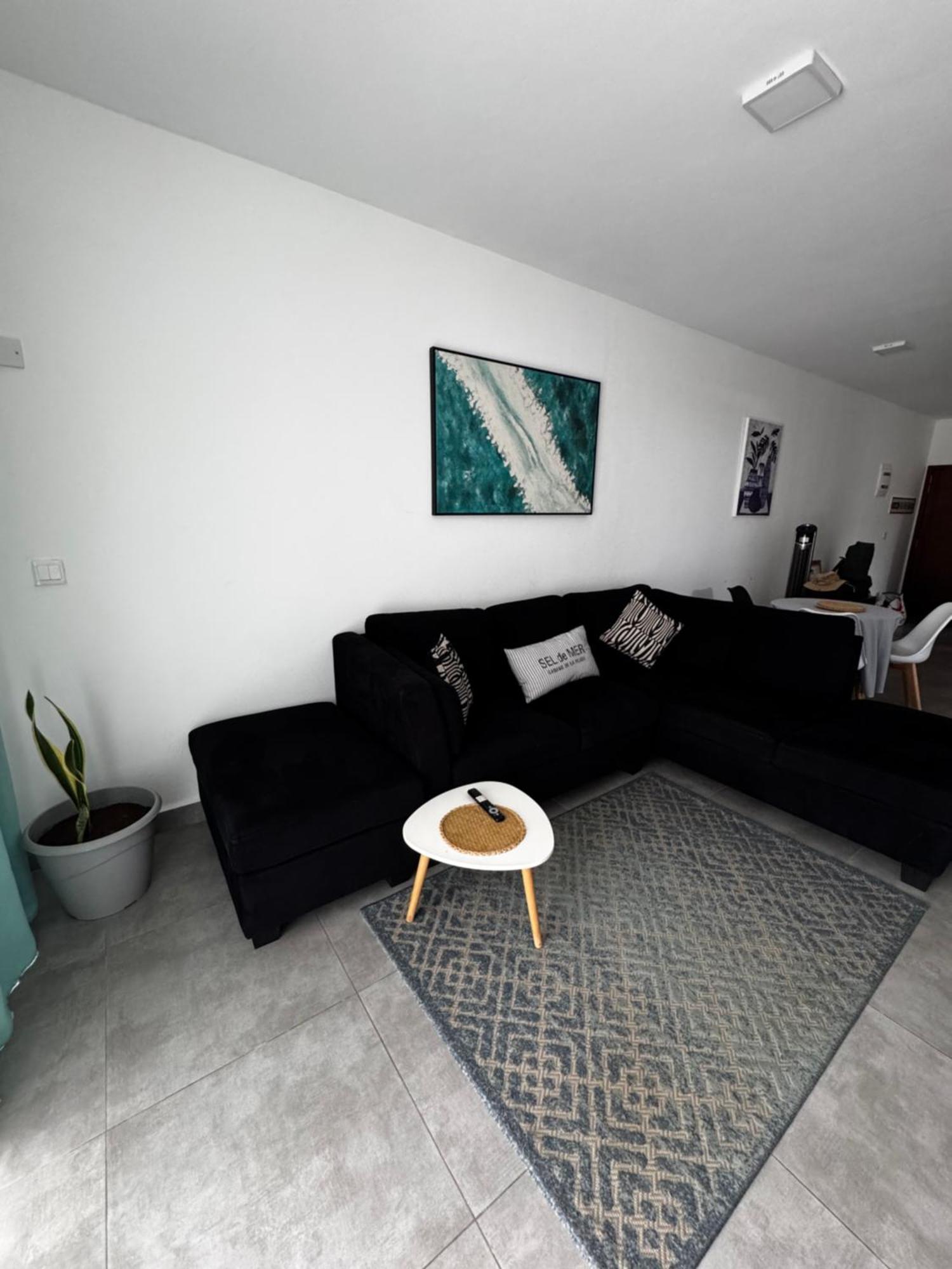 Sandstone Apartment A Walk To The Beach Flic-en-Flacq Buitenkant foto